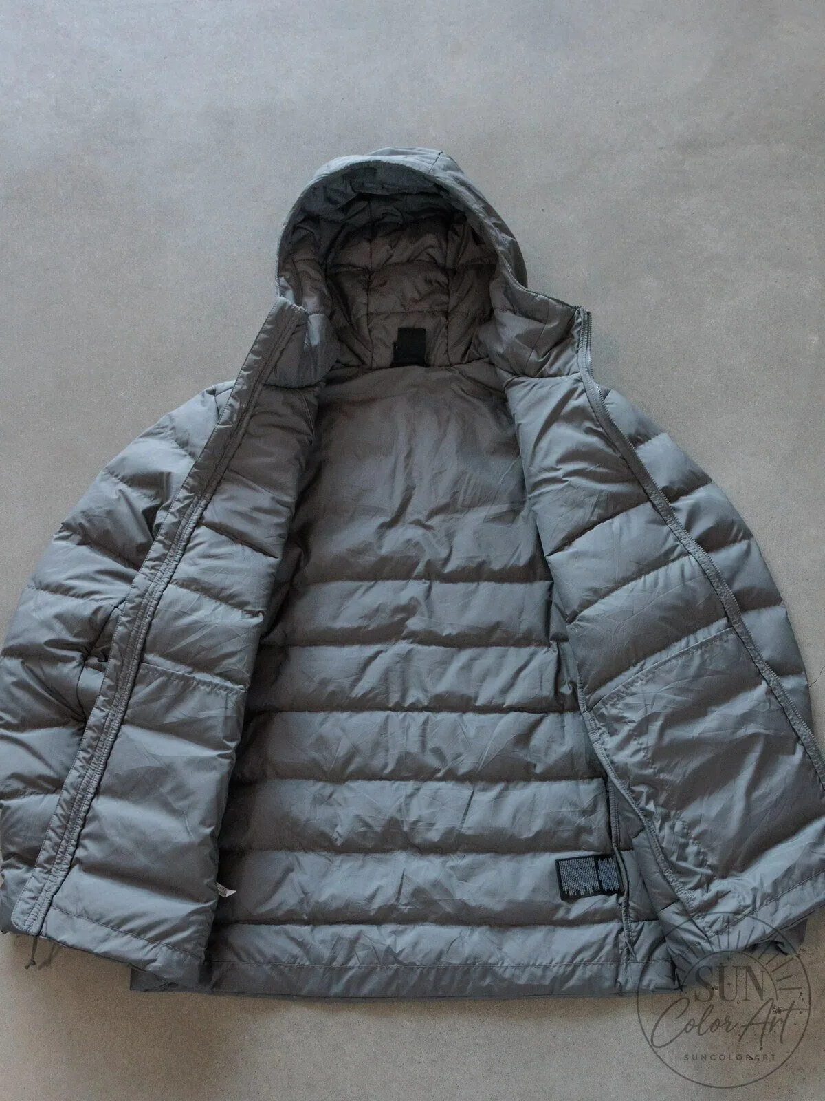 The North Face Grey Aconcagua 3 Hooded Puffer Jacket for Men 12 The North Face Grey Aconcagua 3 Hooded Puffer Jacket for Men