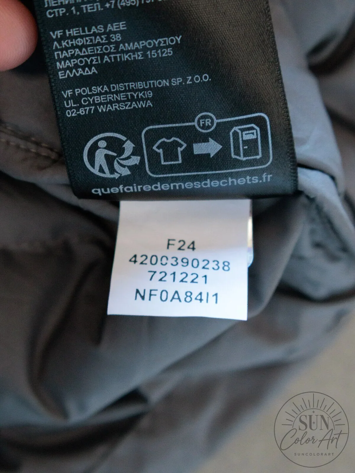 The North Face Grey Aconcagua 3 Hooded Puffer Jacket for Men 16 The North Face Grey Aconcagua 3 Hooded Puffer Jacket for Men